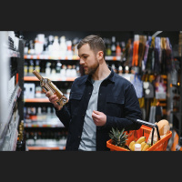 Saeimā 9. janvārī galīgajā lasījumā lems par alkohola patēriņa mazināšanu