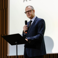 Kāda ir līdera ietekme un kas definē labu līderi? Saruna ar Kasparu Simanoviču.