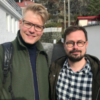 På sporet av Dermot Mack