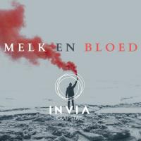 Melk  Bloed deur Pierre Du Plessis