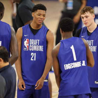 Keleten-nyugaton Podcast