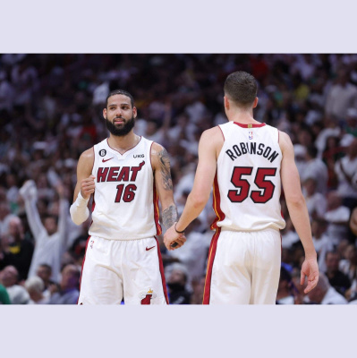 Keleten-nyugaton Podcast