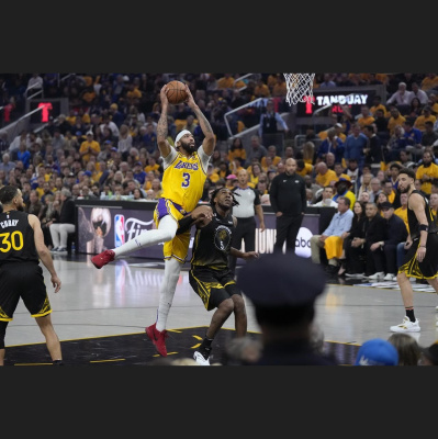 Keleten-nyugaton Podcast