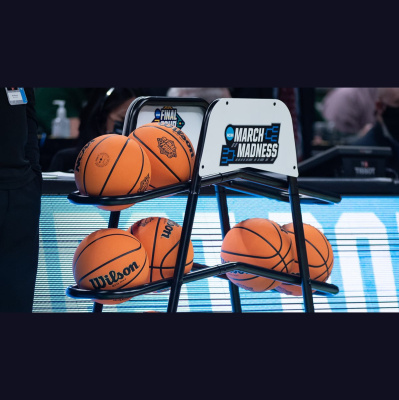 Keleten-nyugaton Podcast