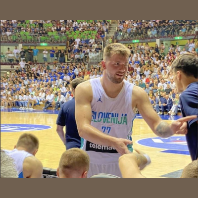 Keleten-nyugaton Podcast