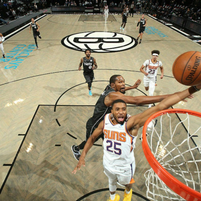 Keleten-nyugaton Podcast