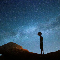 Visit Earth, utazási kisfilm földönkívülieknek, kozmikus sugárzás, Haja meg a busa, Dragon 2, stb