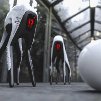 135: Aki A-t mond, mondjon fétis