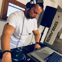 RONY-BASS-LIVE@KAJAHU-2018-04-27