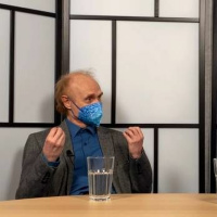 Biolog Jaroslav Flegr: Další varianta Covidu na imunitu zvesela dlabe!