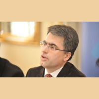 Lucian Ștefanescu în dialog cu Dragan Stavlianin