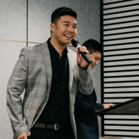 Ep 38 - Julian Djung on Leaving Full Time Job to build a Social Media Agency