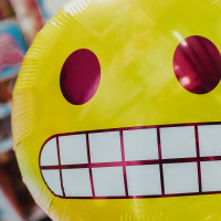 044: Zoom 0-day sebezhetőség, hétfőnként jelentkező Webpack bug, All in One All in JS