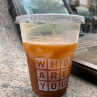 Mezítlábas táskahiány