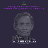 Masihkah Mendayung di Antara Dua Karang?
