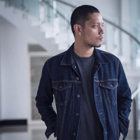 Punggung Panggung: Widi Puradiredja (Maliq amp DEssentials)