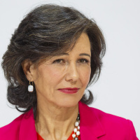 Santander takes on fintech with blockchain payments service