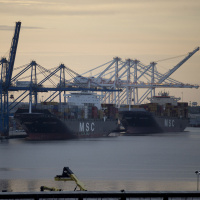 How one US port is dealing with Trumps trade war