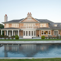 Home sales slow in summer playground of New York elite