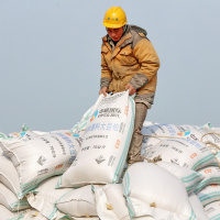 China hits back at US with retaliatory tariffs