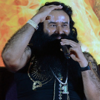 Rape case puts focus on role of gurus in India