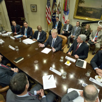 Business leaders give up on Trump