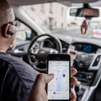 Uber struggles to fix management problems 