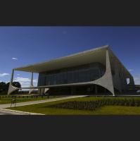 Governo recorre ao STF para manter validade do decreto do IOF