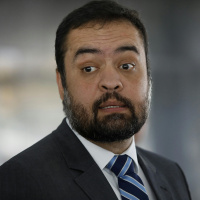 Castro evita comentar prisão de Bacellar e diz confiar na condução do caso pelo STF e PF