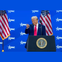 Trump diz que FBI está em uma caçada atrás do suspeito de ter matado Charlie Kirk