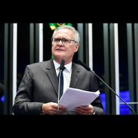 Renan Calheiros será relator da proposta de isenção do IR para quem ganha até R$ 5 mil