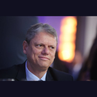 Tarcísio recebe apoio de Valdemar Costa Neto e Hugo Motta para concorrer à presidência em 2026