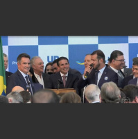 União Brasil dá 24 horas para desembarque do governo