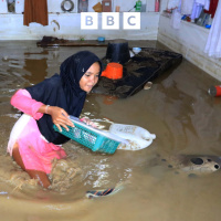 Floods in Indonesia kill 600 people