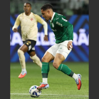 Palmeiras faz 3 a 0 no Vasco e volta a encostar no Flamengo