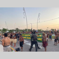 Indígenas Munduruku protestam na frente da Blue Zone na COP30 e exigem reunião com Lula