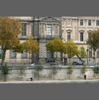 Museu do Louvre reabre ao público após roubo de joias