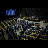 PEC da blindagem amplia risco de corrupção e enfraquece combate ao crime, avalia Transparência Internacional