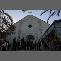 Única Igreja Católica de Gaza é danificada após bombardeio de Israel e padre fica ferido