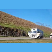 Porta-voz da PM confirma que motorista de caminhão foi amarrado e cercado de artefatos no Rodoanel