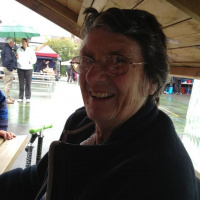 Former Flying Squad officer Pat Pratt is keeping @annareporting entertained with stories of train robbers and awards for the Most Outstanding Female Officer in the Met Police.