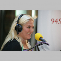 Caller Roger told @vanessaonair he made a sex tape 18 yrs ago. Its on VHS  hidden under the bed