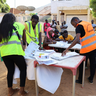 Dw Em Português Para África | Deutsche Welle