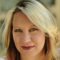 No Visible Bruises: Why What we dont know about domestic violence can kill, with Rachel Louise Snyder