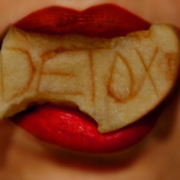 Detox Special Podcast: The 8 Most Popular Detox Diets, How To Detox, A Detox QA, And Much More!