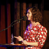 Lola Kirke: Mozart In The Puzzle