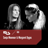 RA.999 Sonja Moonear  Margaret Dygas