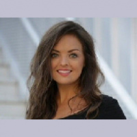 			 Tami McQueen, SalesLoft Director of Marketing  Guest Host Globalspeak President Frank Baia 			