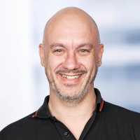 Podcast #385: Avi Miller on Linux, Open Source, Legos, and Development in 2020