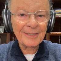 O Espírito Santo é a essência de Deus para quem coloca a sua essência no Altar dEle - Meditação Matinal 03/10/23 